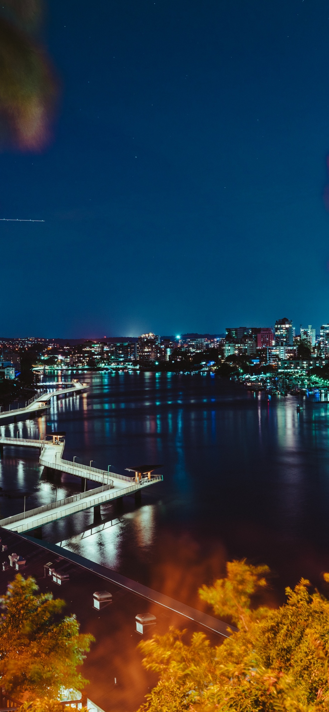 Skyline Der Stadt Bei Nacht Night. Wallpaper in 1125x2436 Resolution