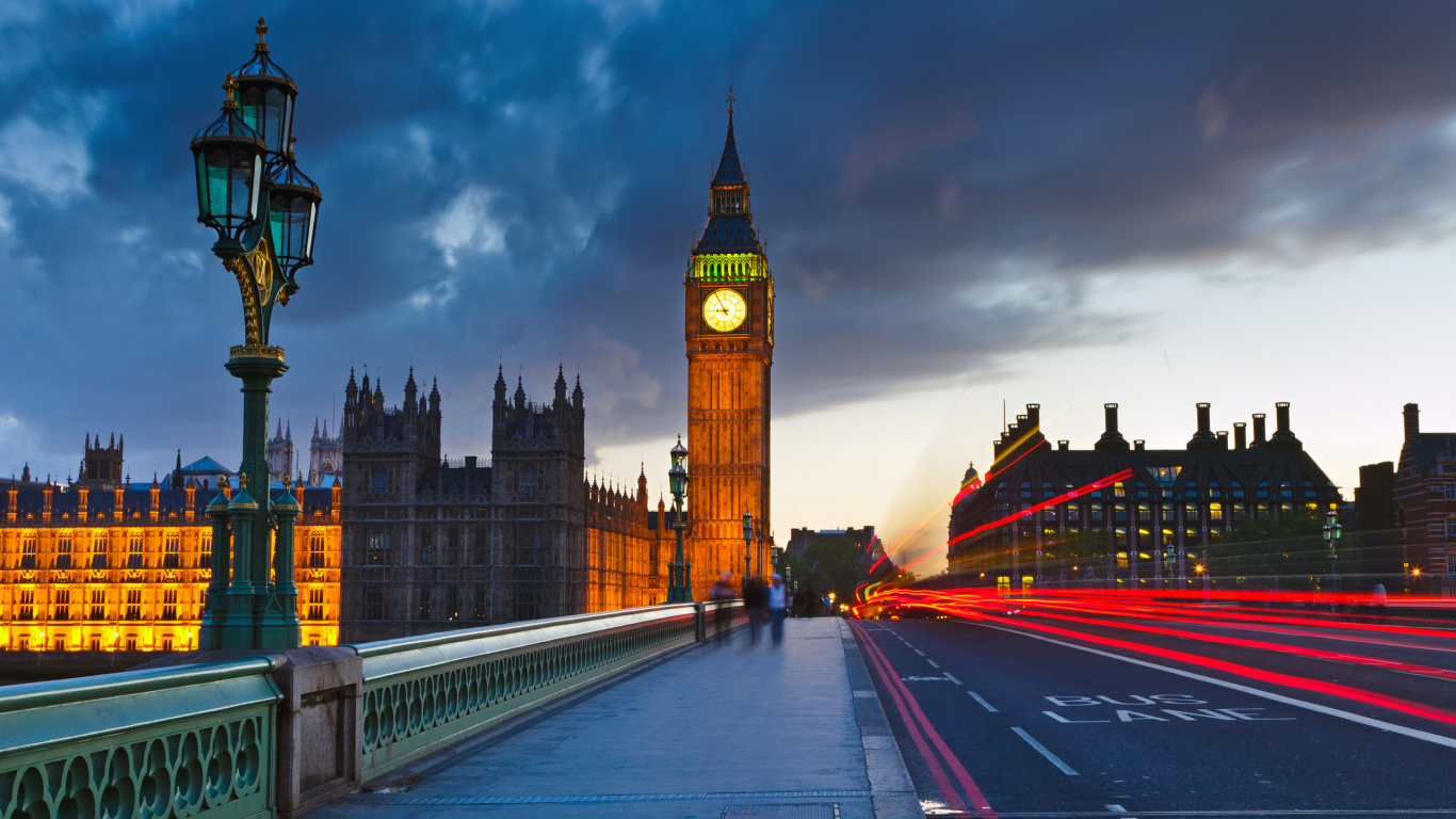 Big Ben London During Night Time. Wallpaper in 1366x768 Resolution