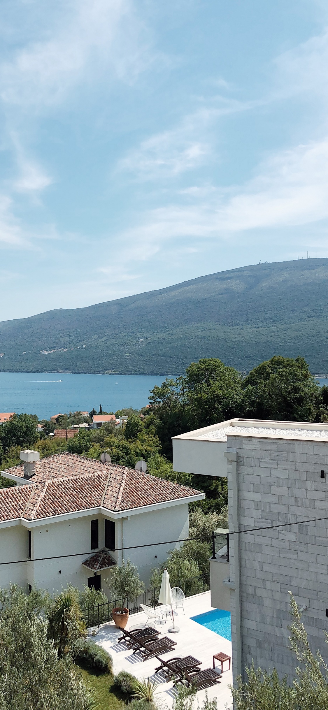 房地产, 高地, 的房子, 屋顶, 土地很多 壁纸 1125x2436 允许