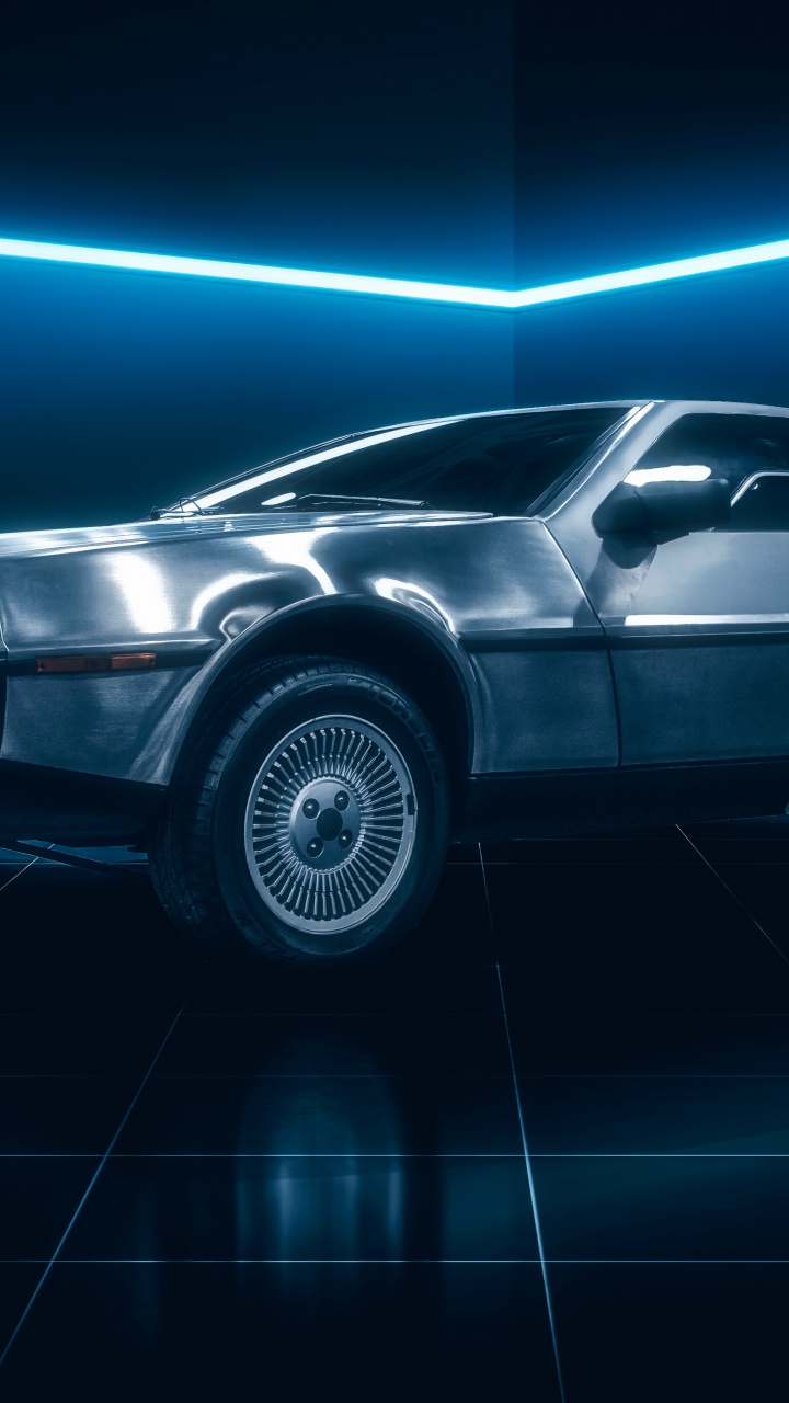 Schwarze Limousine Auf Schwarzem Bürgersteig. Wallpaper in 720x1280 Resolution