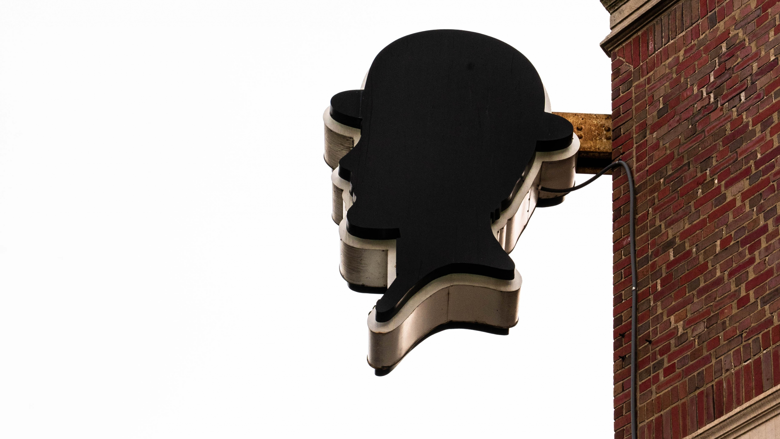 Schwarz-Weiß-Straßenlaterne. Wallpaper in 2560x1440 Resolution