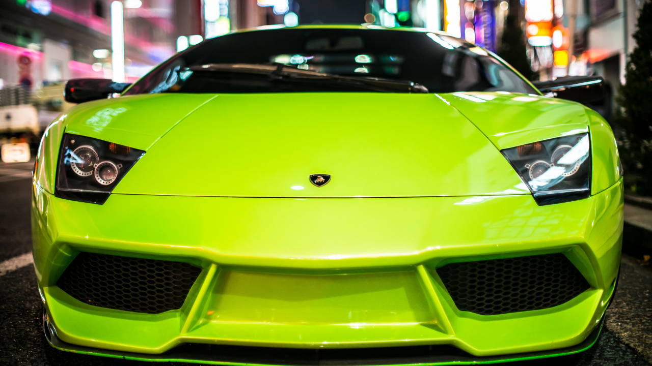 Ferrari 458 Italia Jaune Garé Sur Rue Pendant la Journée. Wallpaper in 1280x720 Resolution