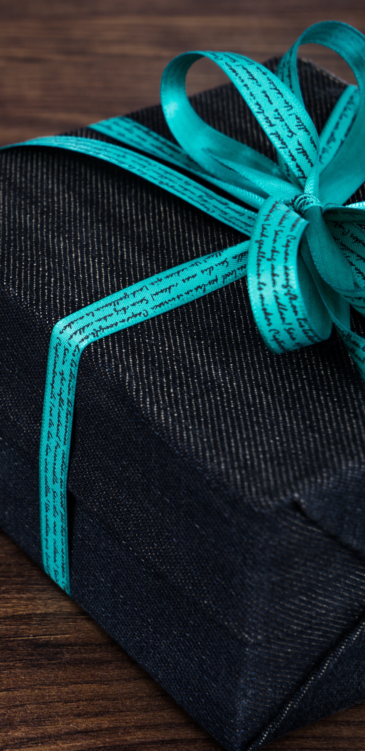 Cadeau, Carte-cadeau, Blue, Revêtement de Sol Stratifié, Bois Franc. Wallpaper in 1440x2960 Resolution