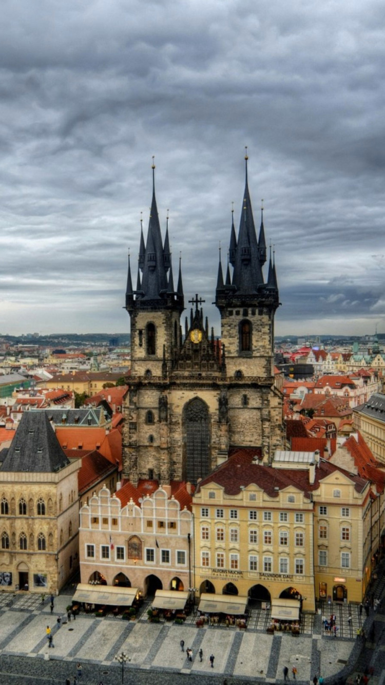 Vista Aérea de Los Edificios de la Ciudad Bajo el Cielo Nublado Durante el Día. Wallpaper in 750x1334 Resolution