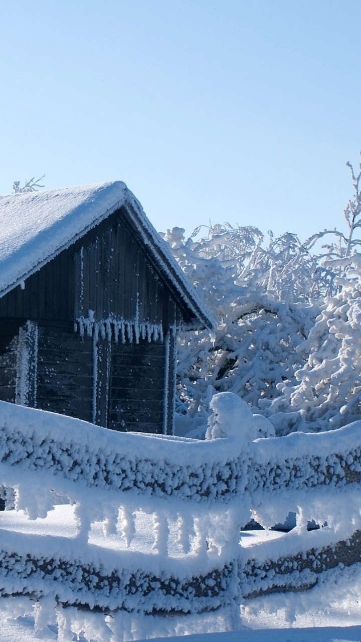 Brown Wooden House Covered With Snow During Daytime. Wallpaper in 720x1280 Resolution