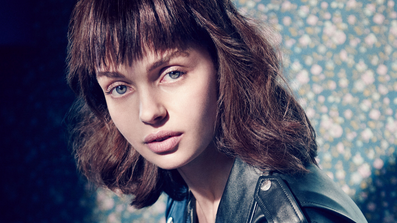 Beauté, Cheveu, Face, Coiffure, Sourcil. Wallpaper in 1366x768 Resolution