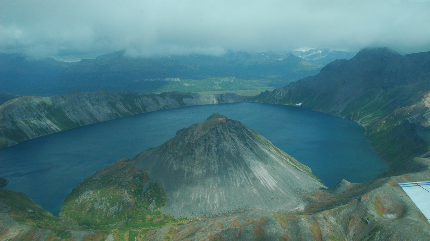 高地, 跌倒了, 火山湖, 冰川湖, 湖区 壁纸 1366x768 允许