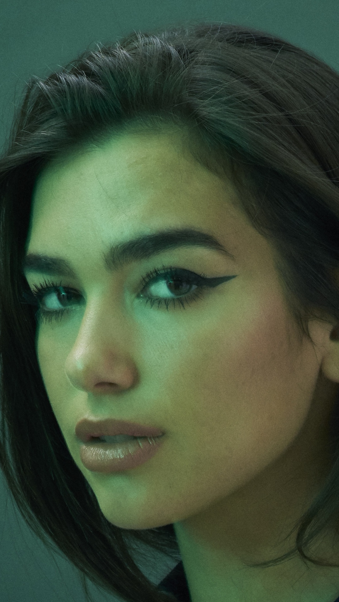 Dua Lipa, Cabello, Ceja, Peinado, Verde. Wallpaper in 1080x1920 Resolution