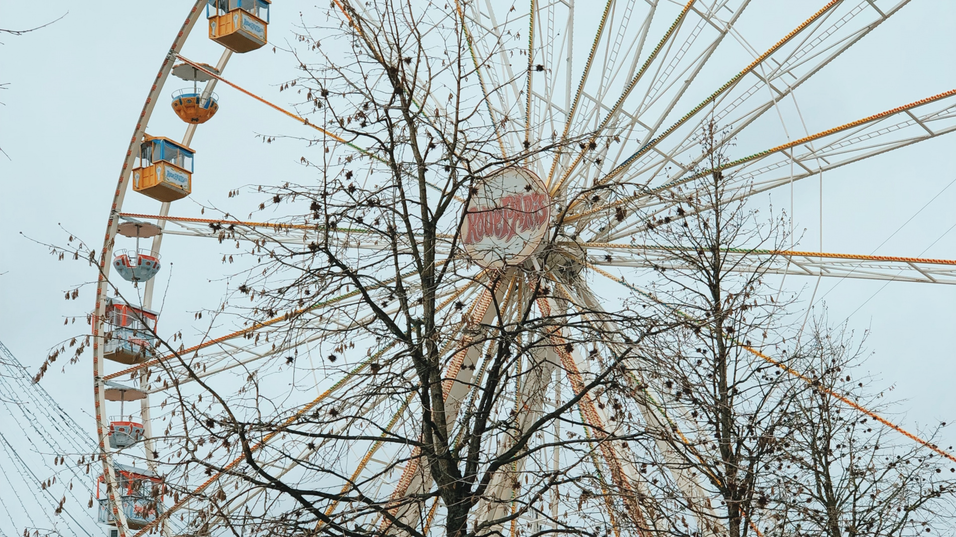 Ferris Wheel, Daytime, Public Space, Urban Area, Amusement Ride. Wallpaper in 1920x1080 Resolution