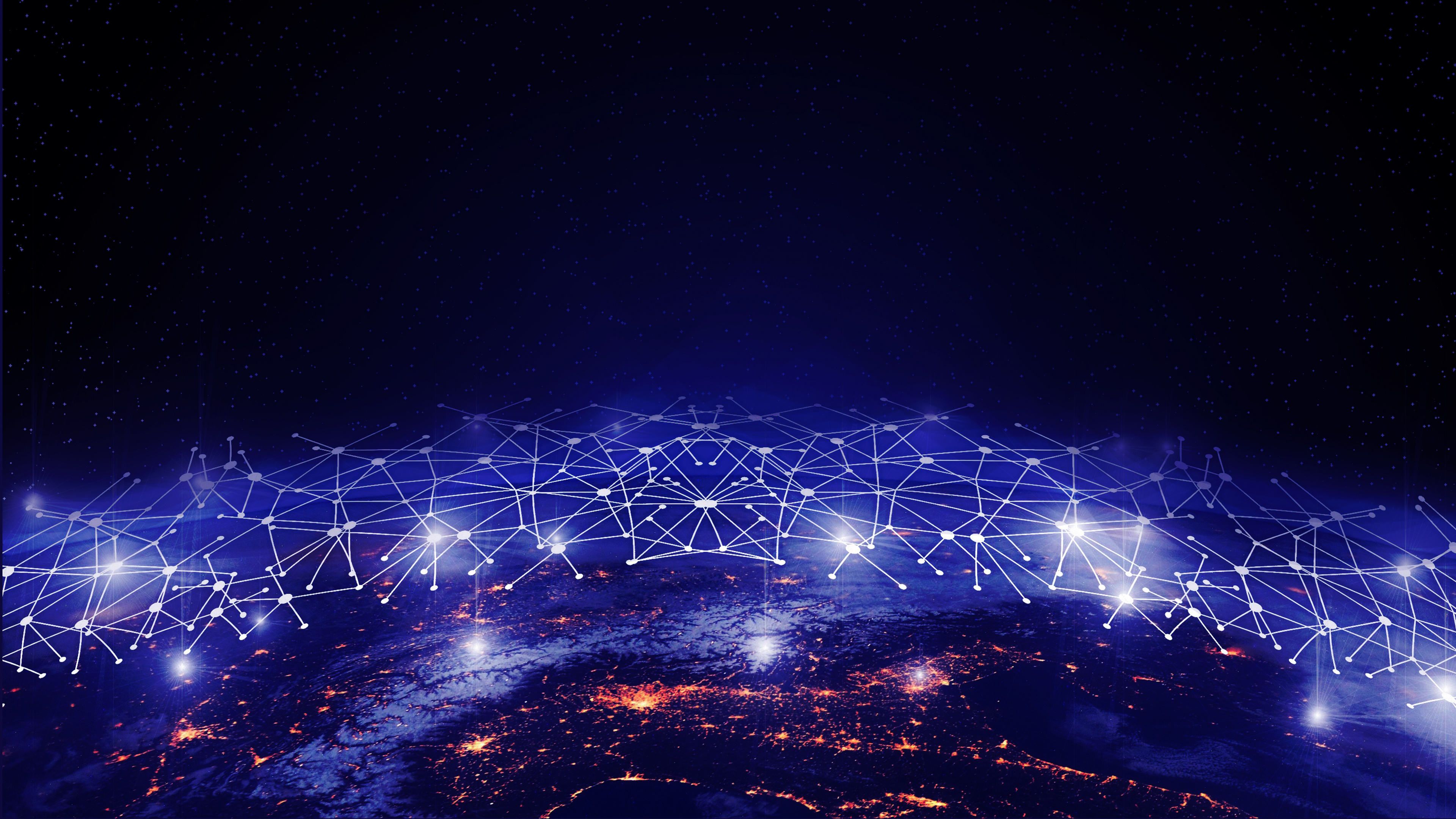 Weiße Und Violette Lichterketten Während Der Nacht. Wallpaper in 3840x2160 Resolution