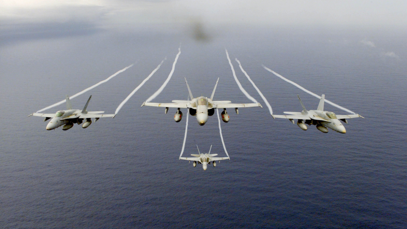 Weißes Düsenflugzeug Tagsüber in Der Luft. Wallpaper in 1366x768 Resolution