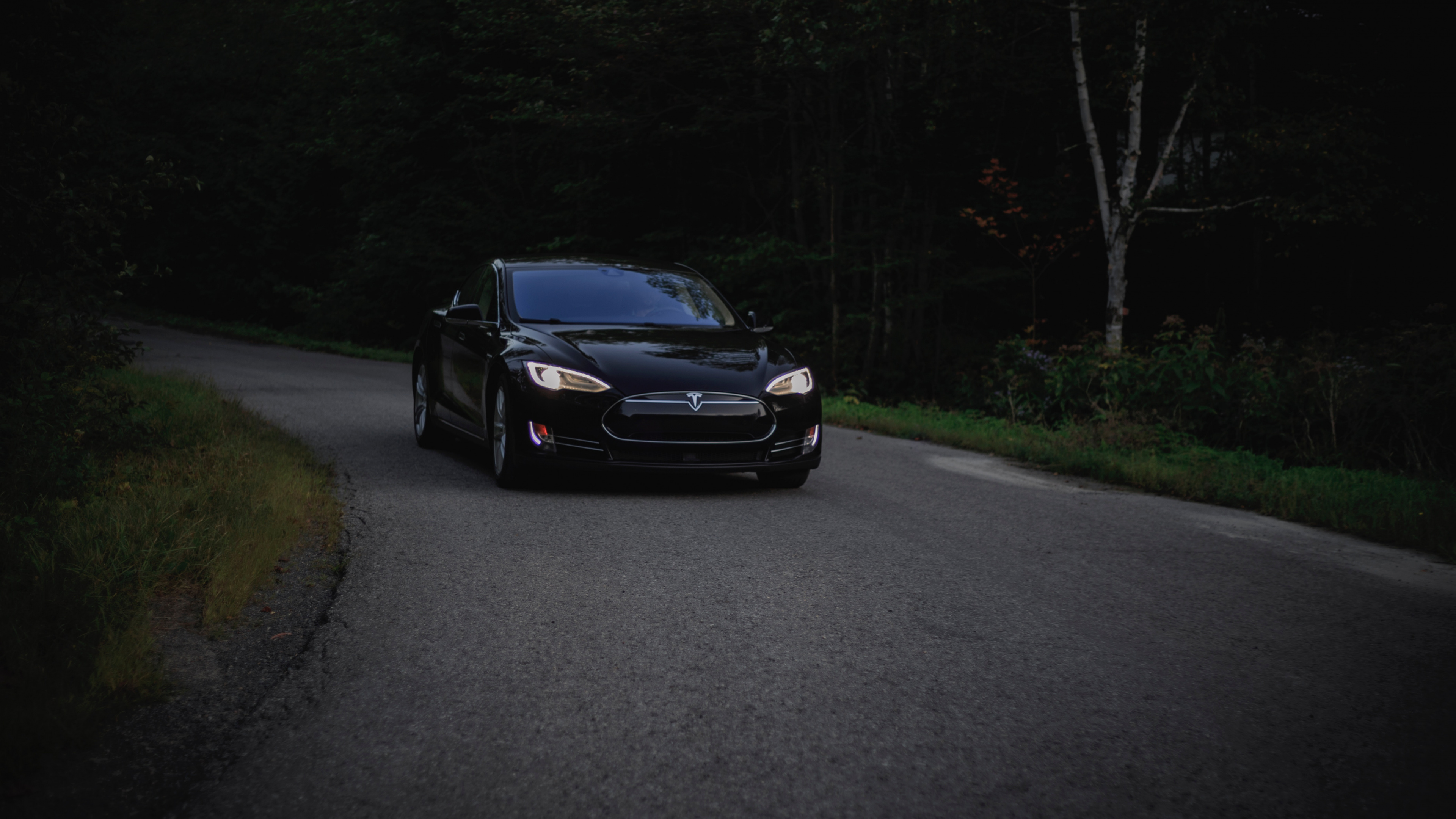 Black Car on Gray Asphalt Road. Wallpaper in 3840x2160 Resolution
