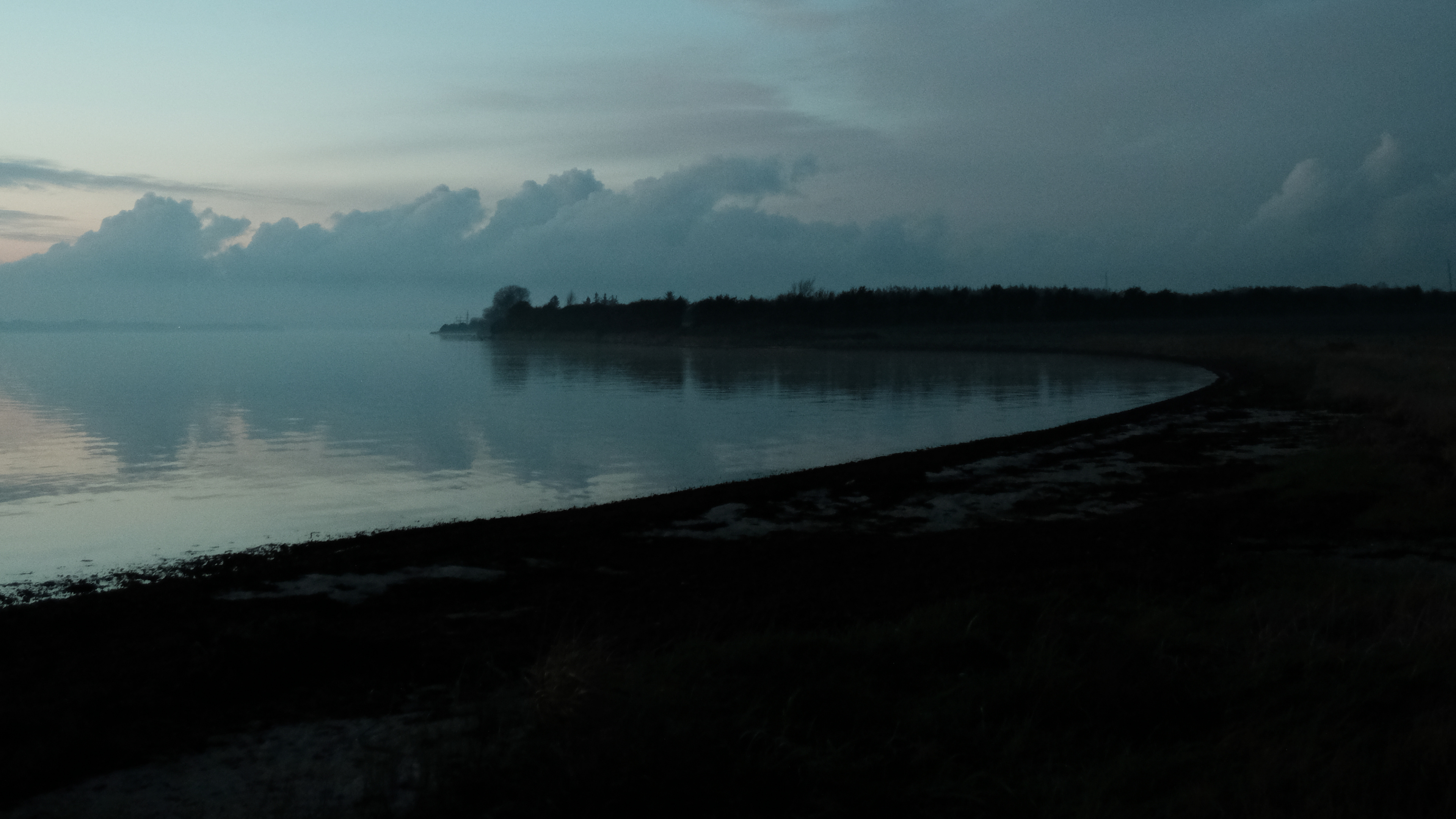 Water, Horizon, Blue, Morning, Coast. Wallpaper in 3840x2160 Resolution