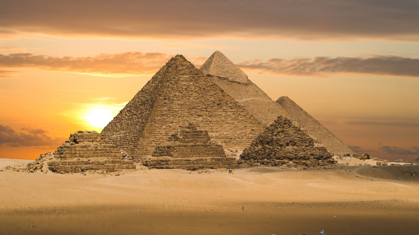 People Walking on Beach During Daytime. Wallpaper in 1366x768 Resolution