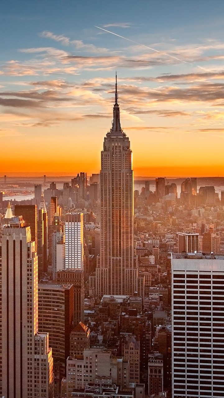 Aerial View of City Buildings During Sunset. Wallpaper in 720x1280 Resolution