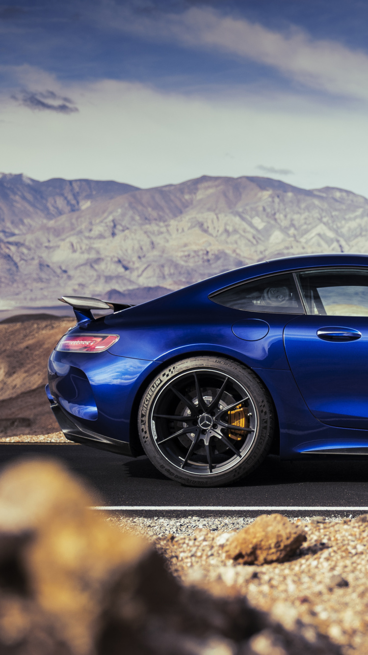 Porsche 911 Bleue Sur Route en Béton Gris Pendant la Journée. Wallpaper in 750x1334 Resolution