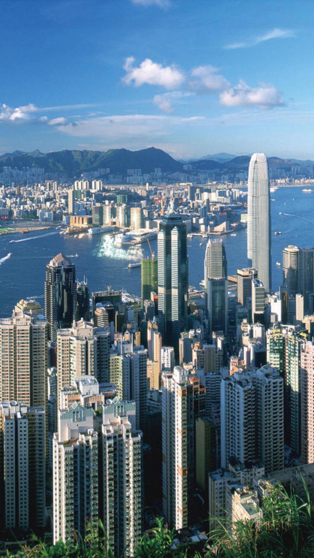 Horizon de la Ville Sous le Ciel Bleu Pendant la Journée. Wallpaper in 1080x1920 Resolution