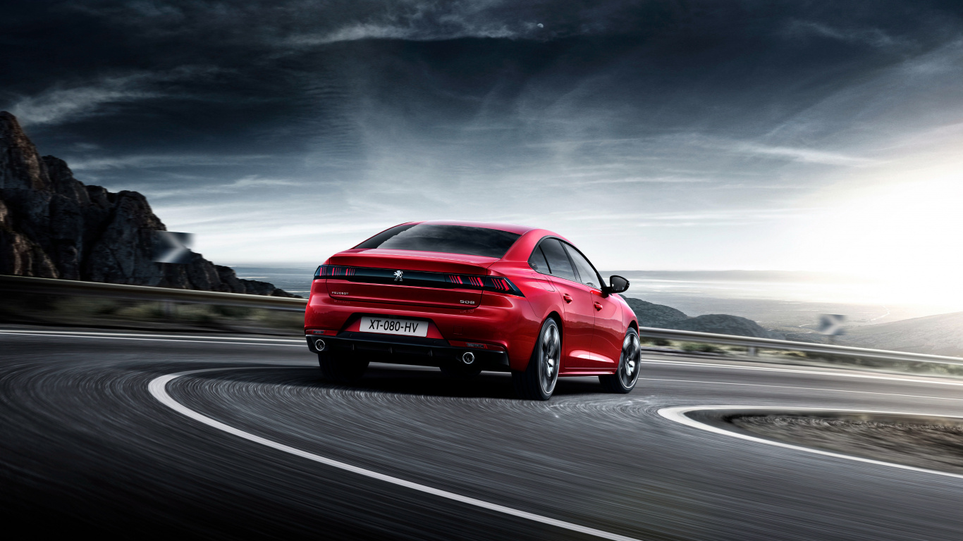 Coche Honda Rojo en la Carretera. Wallpaper in 1366x768 Resolution