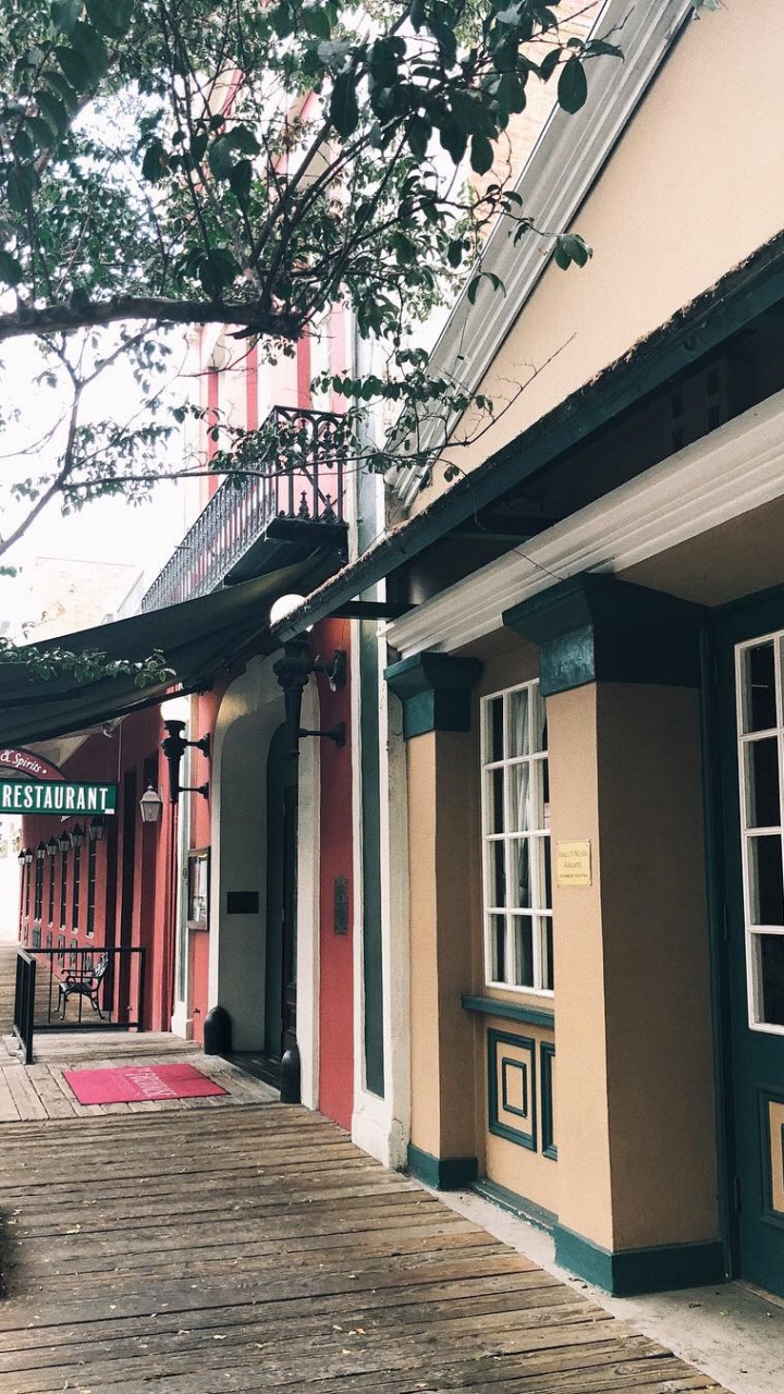 Inmueble, Arquitectura, Barrio, Ciudad, Accesorio. Wallpaper in 720x1280 Resolution