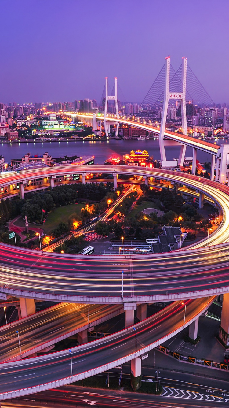 Fotografía de Lapso de Tiempo de Automóviles en la Carretera Durante la Noche. Wallpaper in 750x1334 Resolution