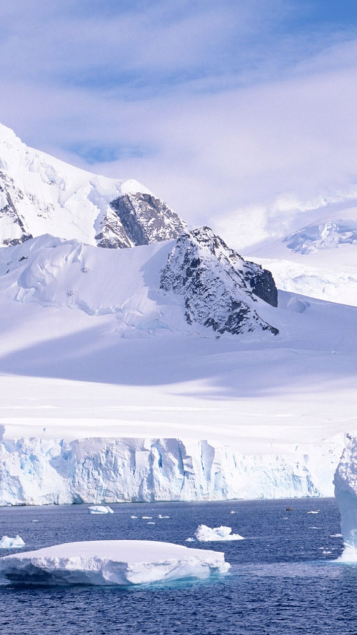 Schneebedeckter Berg Tagsüber. Wallpaper in 720x1280 Resolution