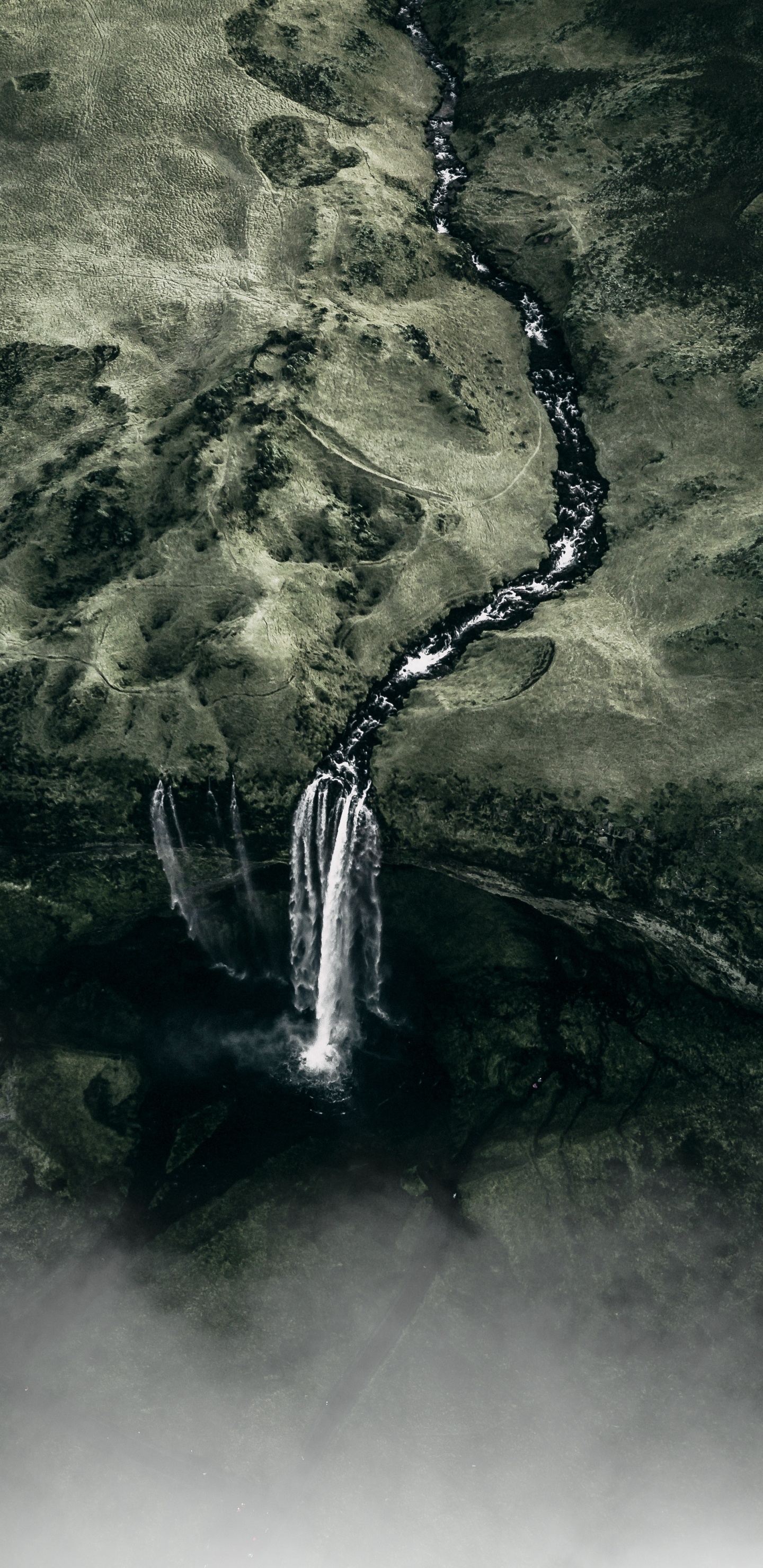 Wasser, Wasserressourcen, Wasserfall, Naturlandschaft, Wasserlauf. Wallpaper in 1440x2960 Resolution