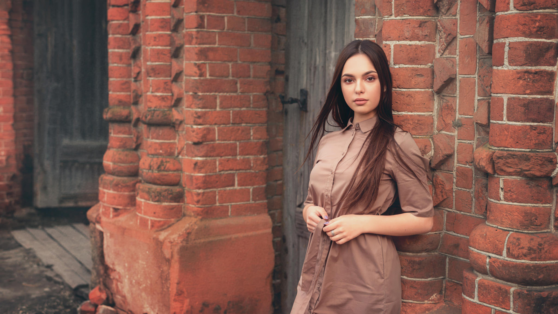 Portrait, Brickwork, Brick, Wall, Beauty. Wallpaper in 1920x1080 Resolution