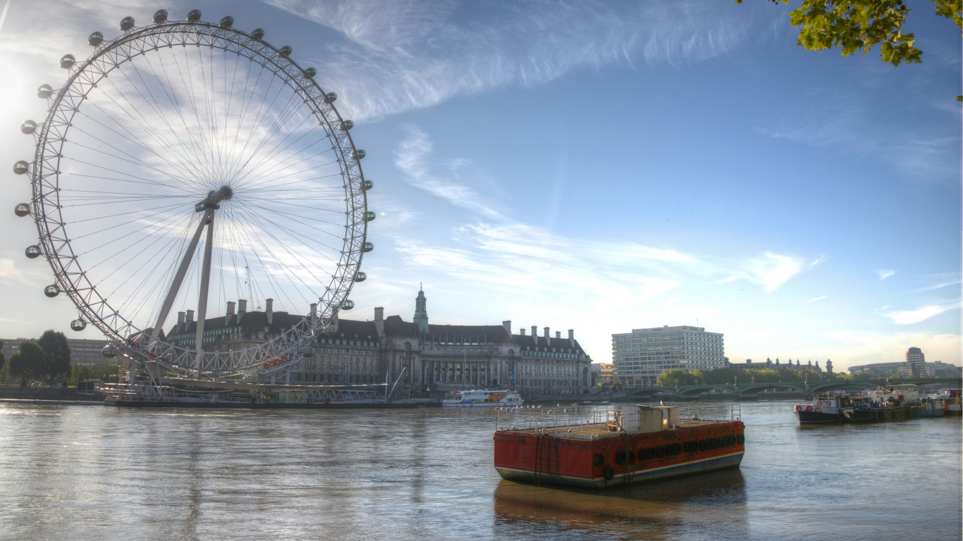 Ferris Wheel Near Body of Water Under Blue Sky During Daytime. Wallpaper in 1366x768 Resolution