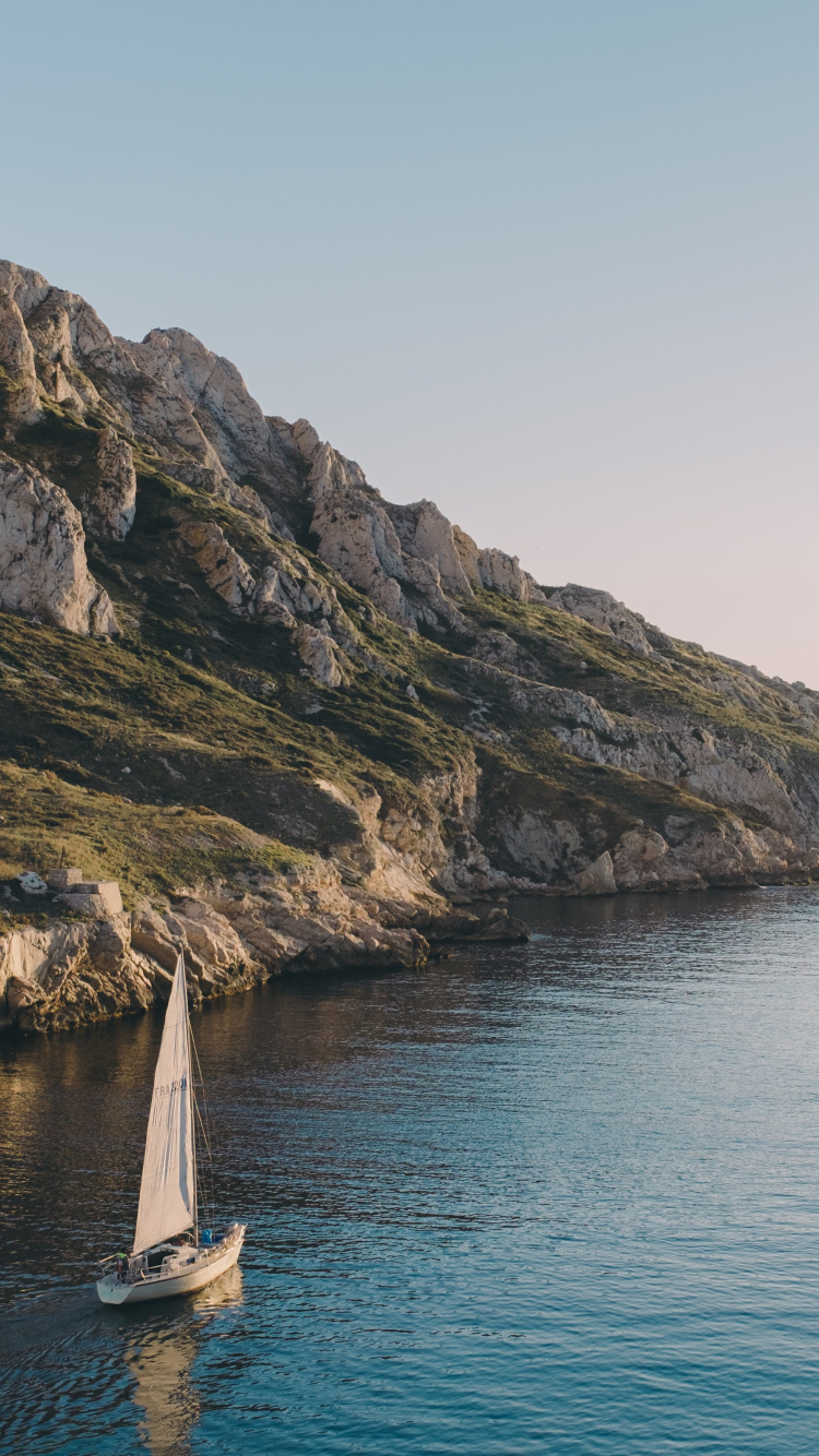 Reiseführer Marseille, Flughafen Marseille-Provence, Reise, Billig, Autovermietung. Wallpaper in 750x1334 Resolution