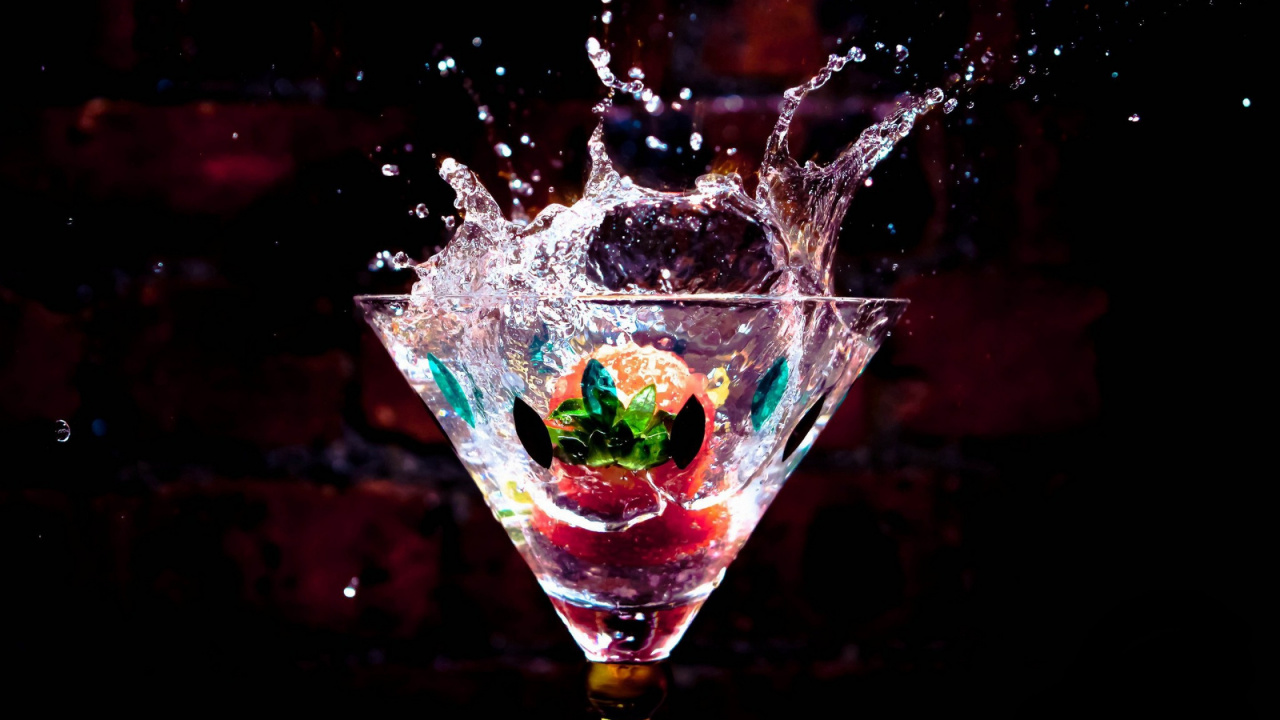 Clear Cocktail Glass With Red Liquid. Wallpaper in 1280x720 Resolution