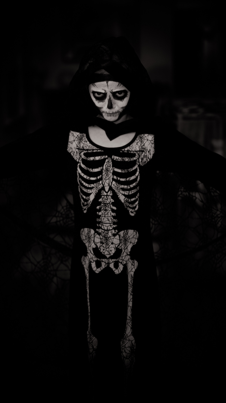 Costume, Noir, Squelette, Obscurité, Monochrome. Wallpaper in 750x1334 Resolution
