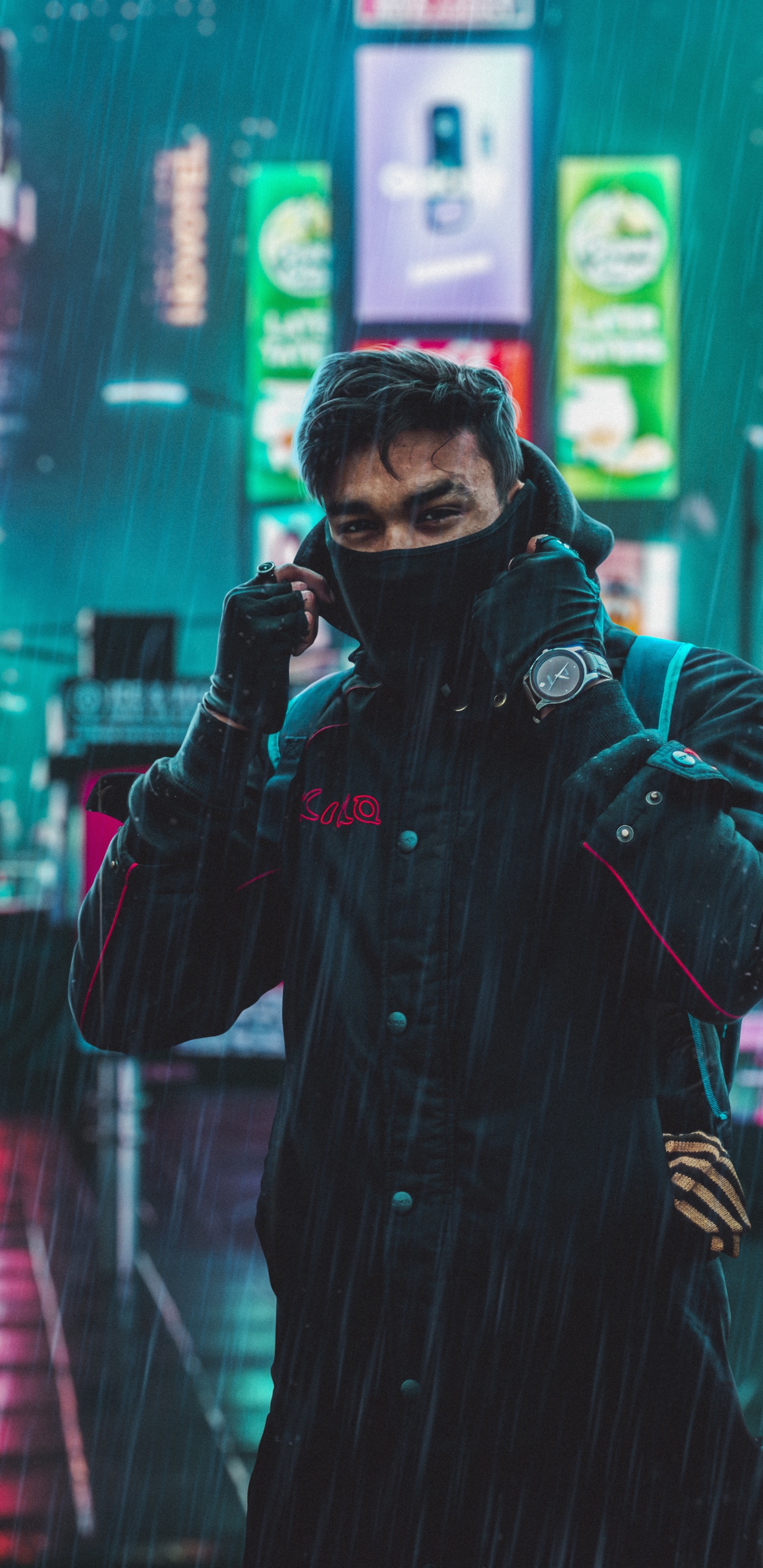 Snapshot, Glove, Green, Human, Standing. Wallpaper in 1440x2960 Resolution