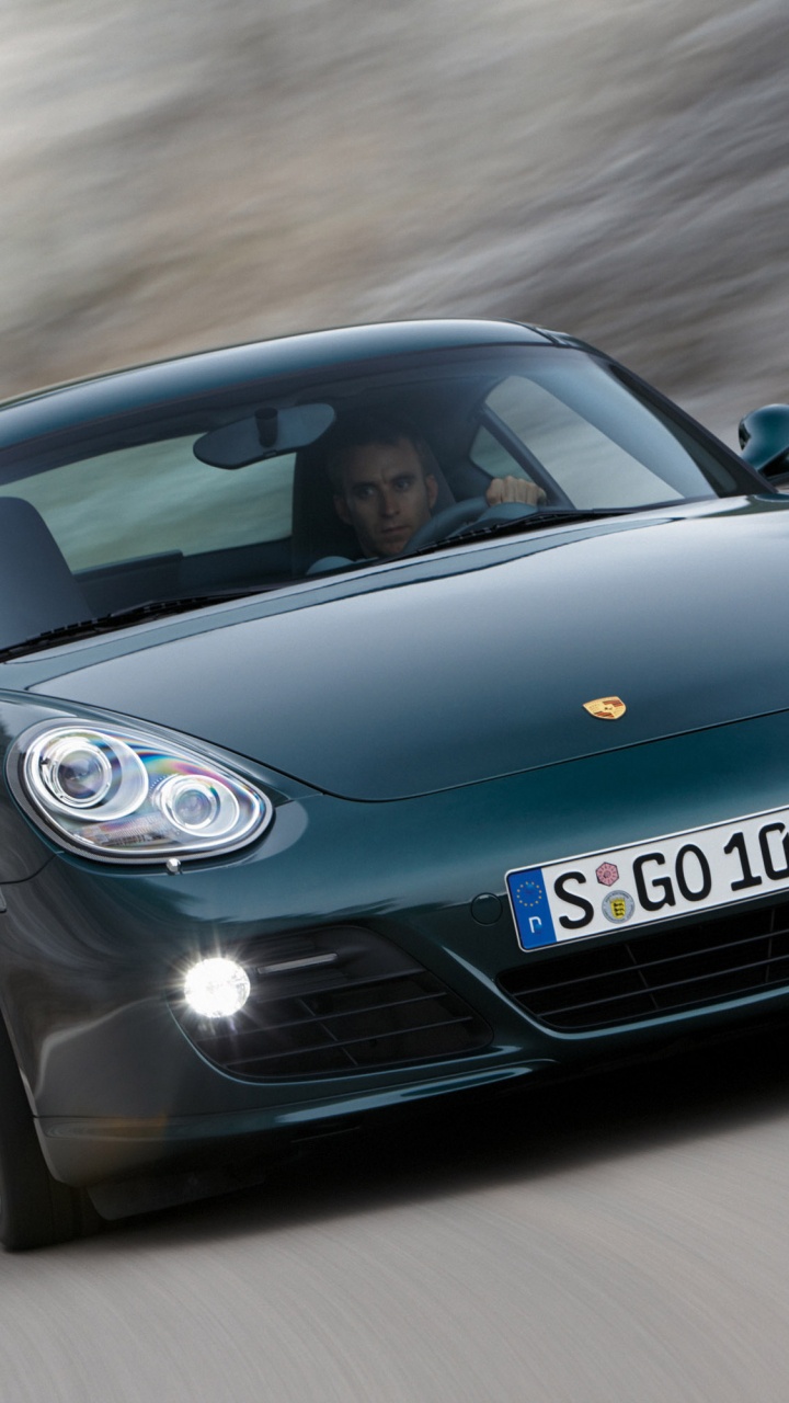 Porsche 911 Negro en la Carretera. Wallpaper in 720x1280 Resolution