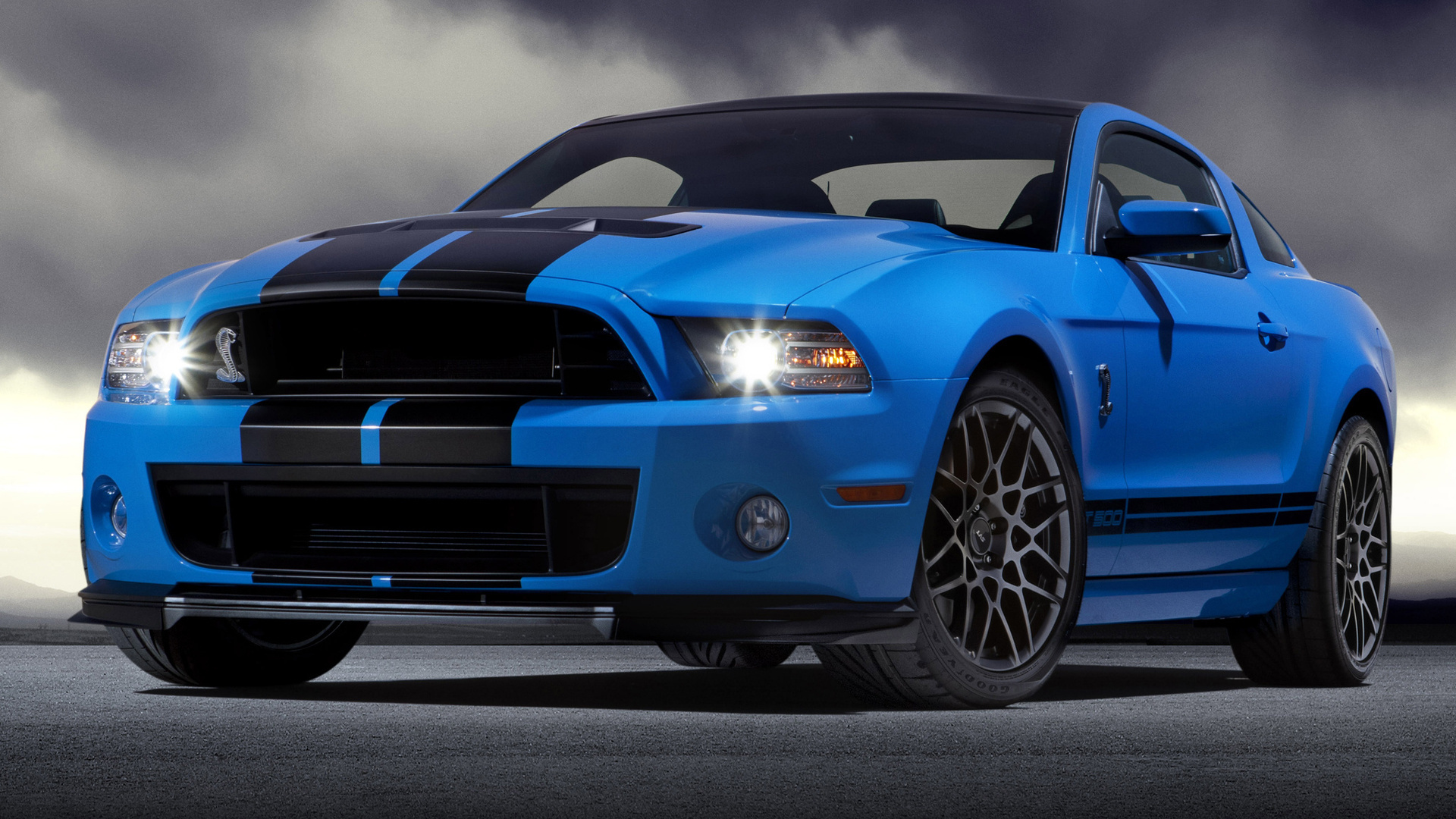 Chevrolet Camaro Bleu Sur Route. Wallpaper in 1920x1080 Resolution