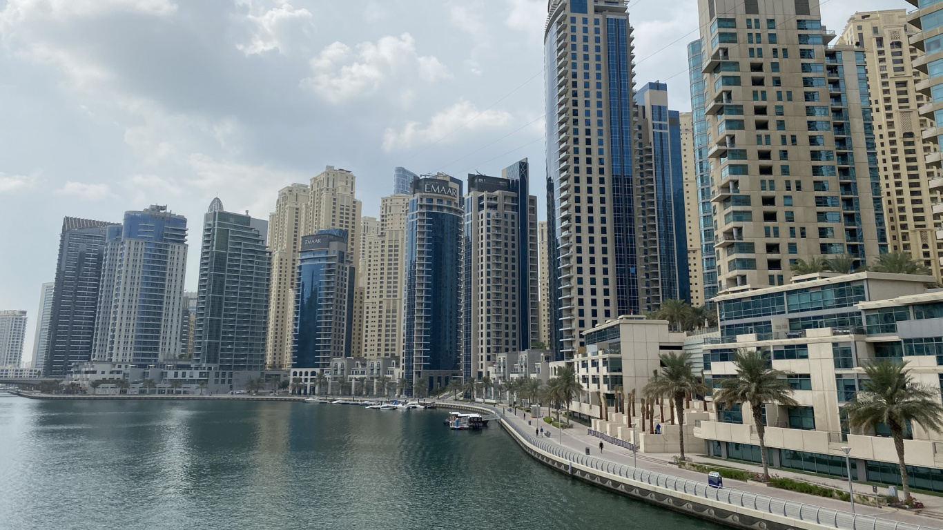 Dubai, Dubai Marina, Tower Block, Tageszeit, Eigentumswohnung. Wallpaper in 1366x768 Resolution