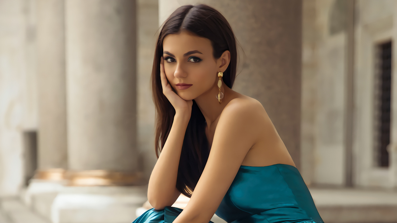 Victoria Justice Modeliste Magazine. Wallpaper in 1280x720 Resolution