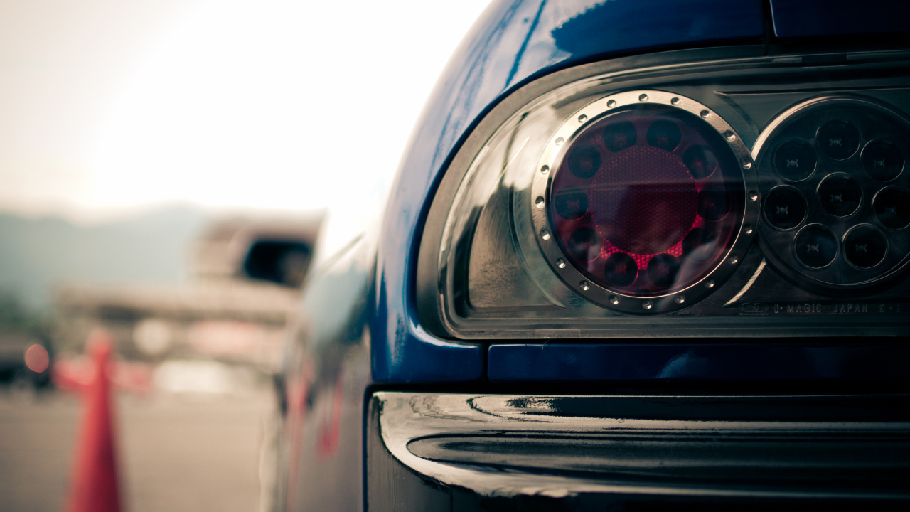 Blue and Silver Car in Close up Photography. Wallpaper in 1280x720 Resolution