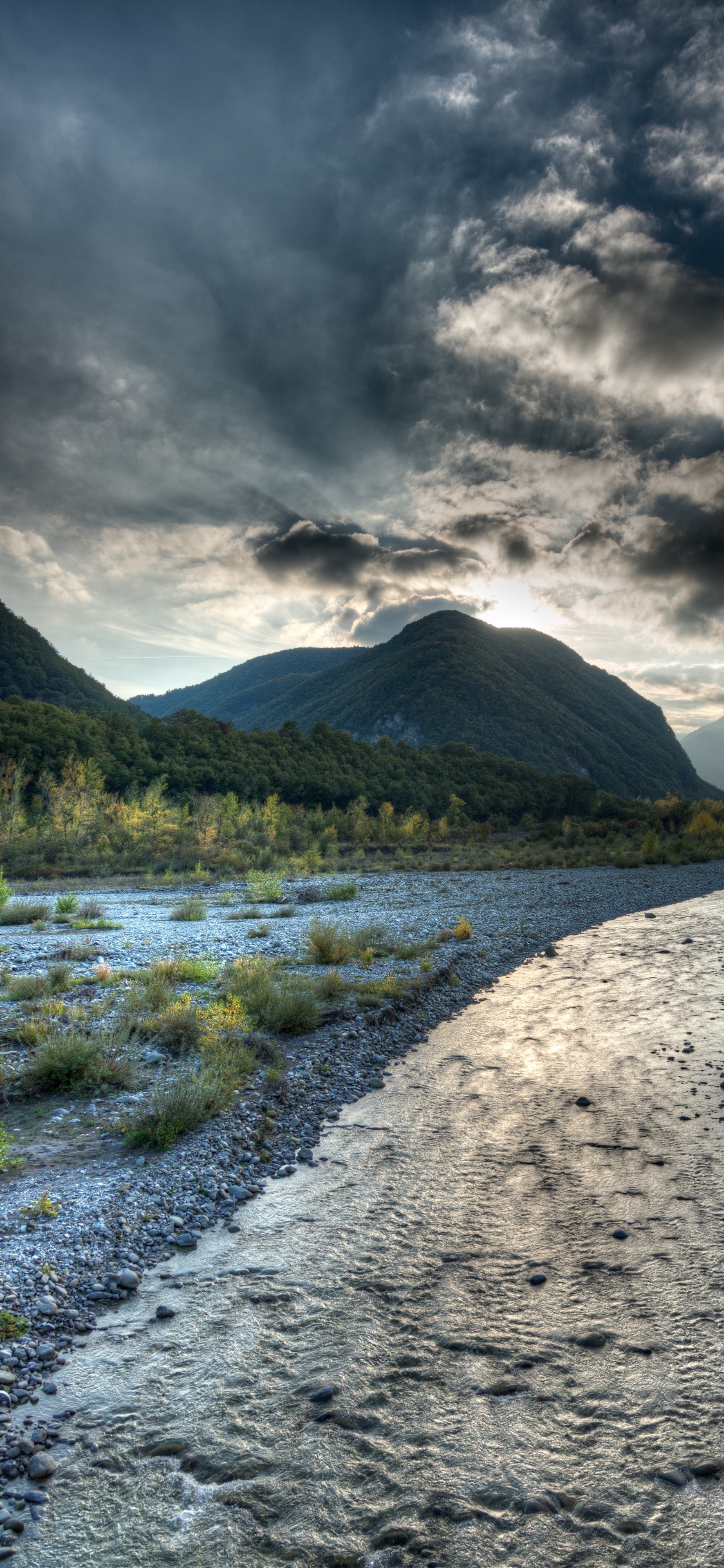 Castelnovo ne Monti, Bismantova Stein, Reggio Emilia, Cloud, Wasser. Wallpaper in 1125x2436 Resolution