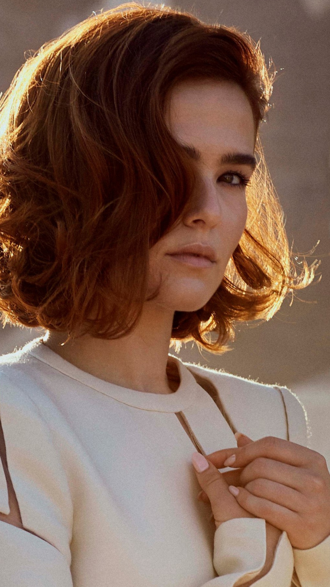 Belleza, Rubia, Pecho, Cabello Castaño, Capas de Pelo. Wallpaper in 1080x1920 Resolution