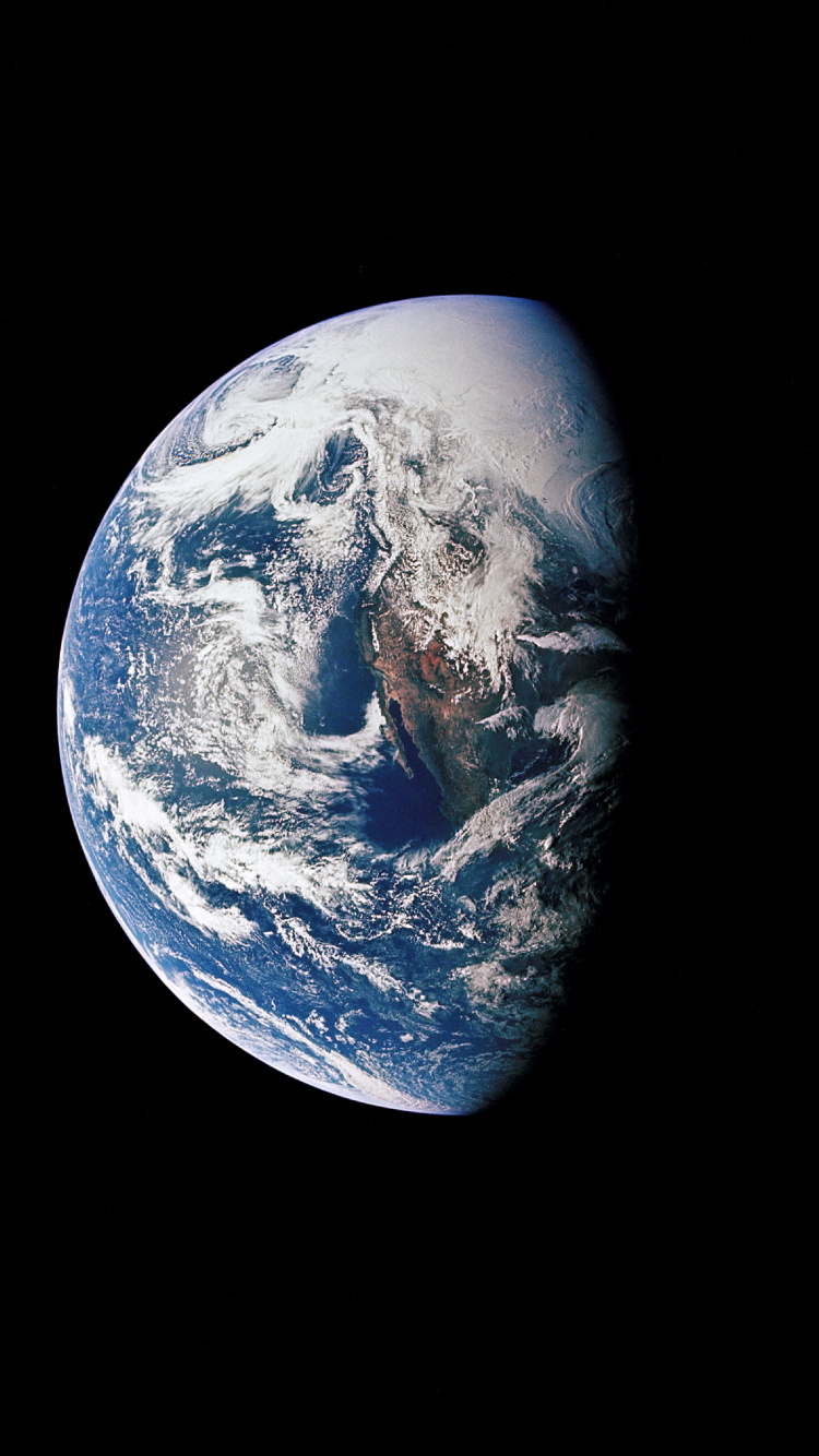 Blau-weißer Planet Erde. Wallpaper in 750x1334 Resolution