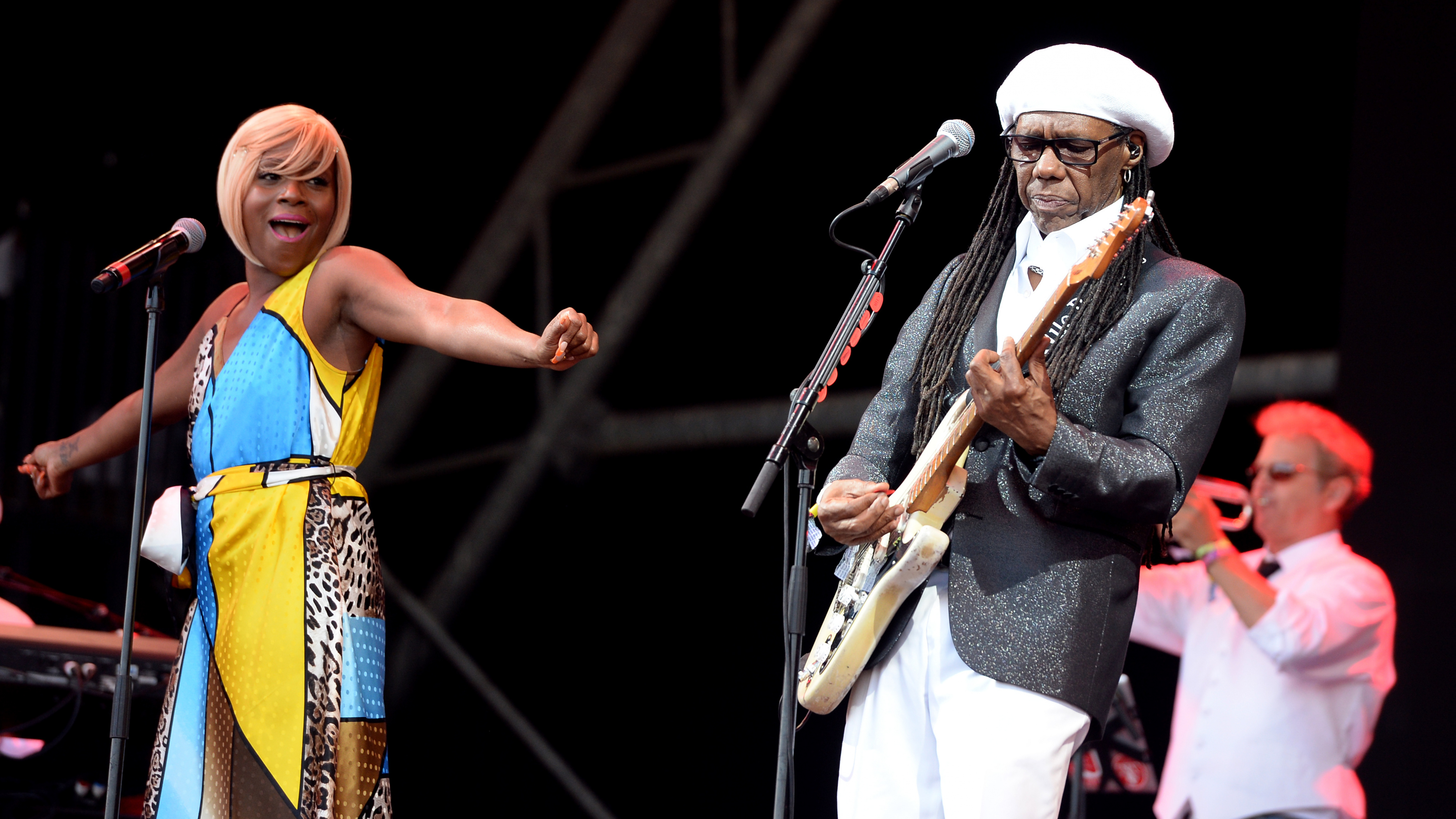 Nile Rodgers, Chic, Guitar, Performance, Entertainment. Wallpaper in 3840x2160 Resolution