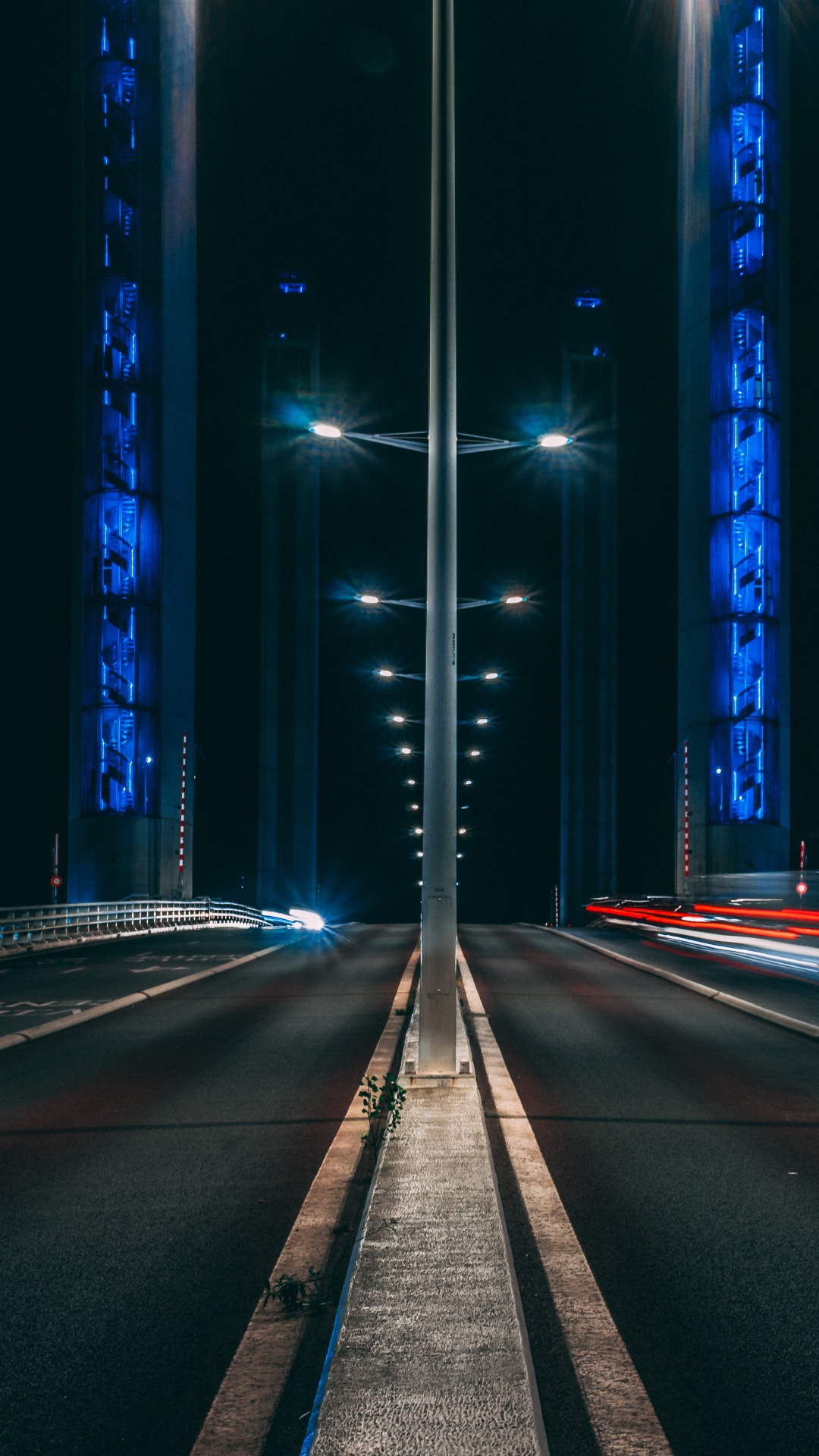 Fotografía de Lapso de Tiempo de Automóviles en la Carretera Durante la Noche. Wallpaper in 1080x1920 Resolution