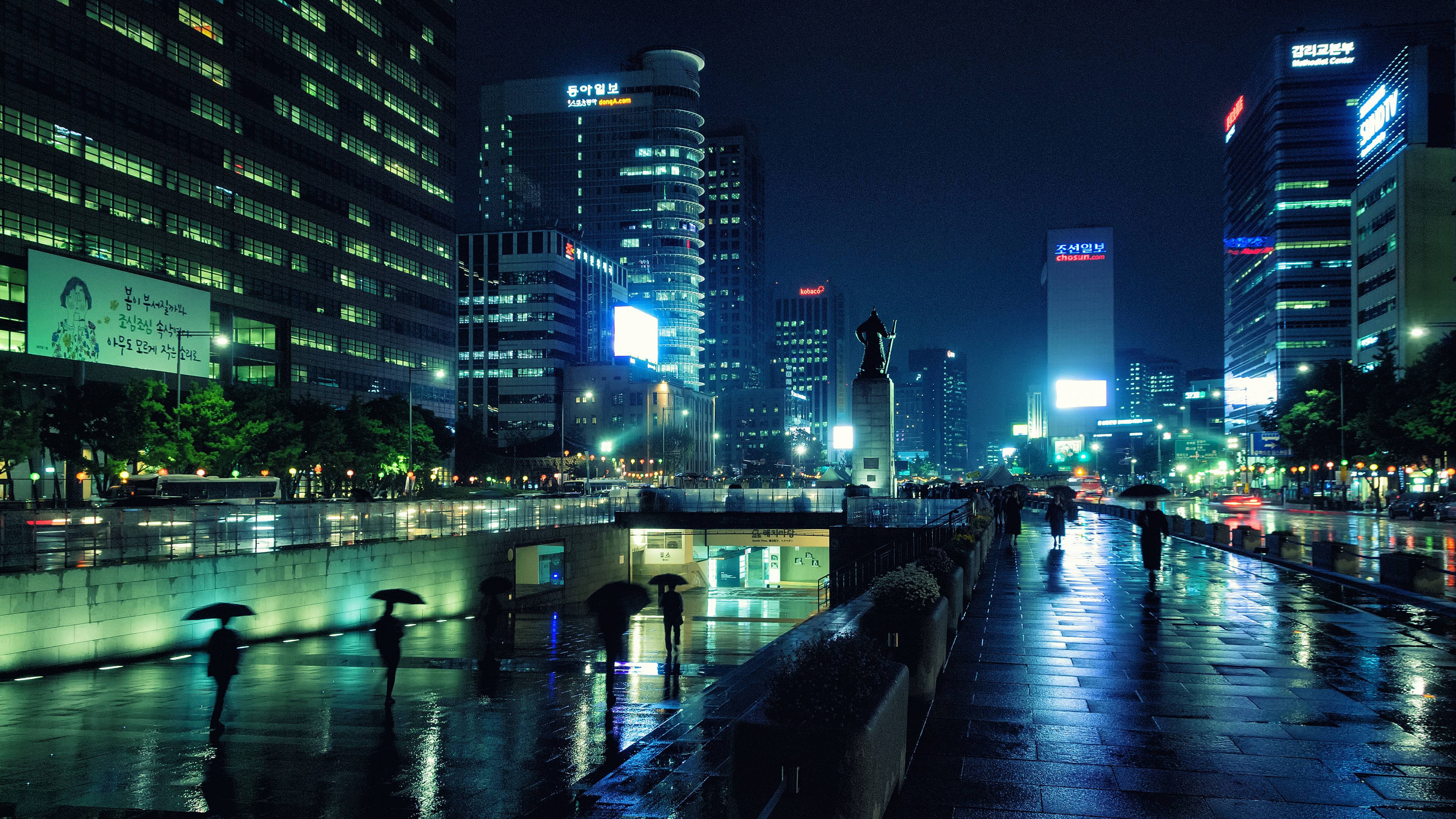 Body of Water Near City Buildings During Night Time. Wallpaper in 3840x2160 Resolution