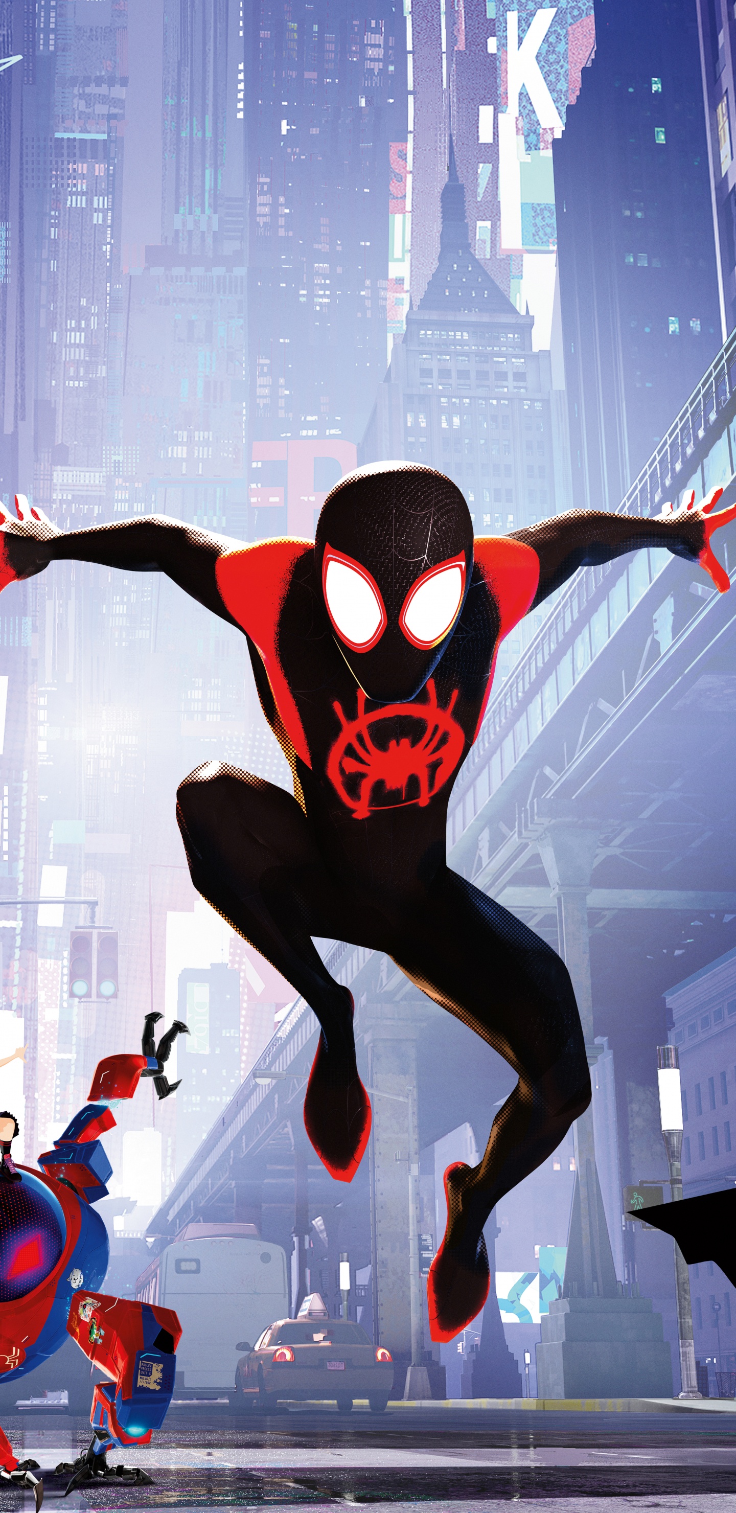 Mann im Schwarz-roten Batman-Kostüm Springt Auf Die Bühne. Wallpaper in 1440x2960 Resolution