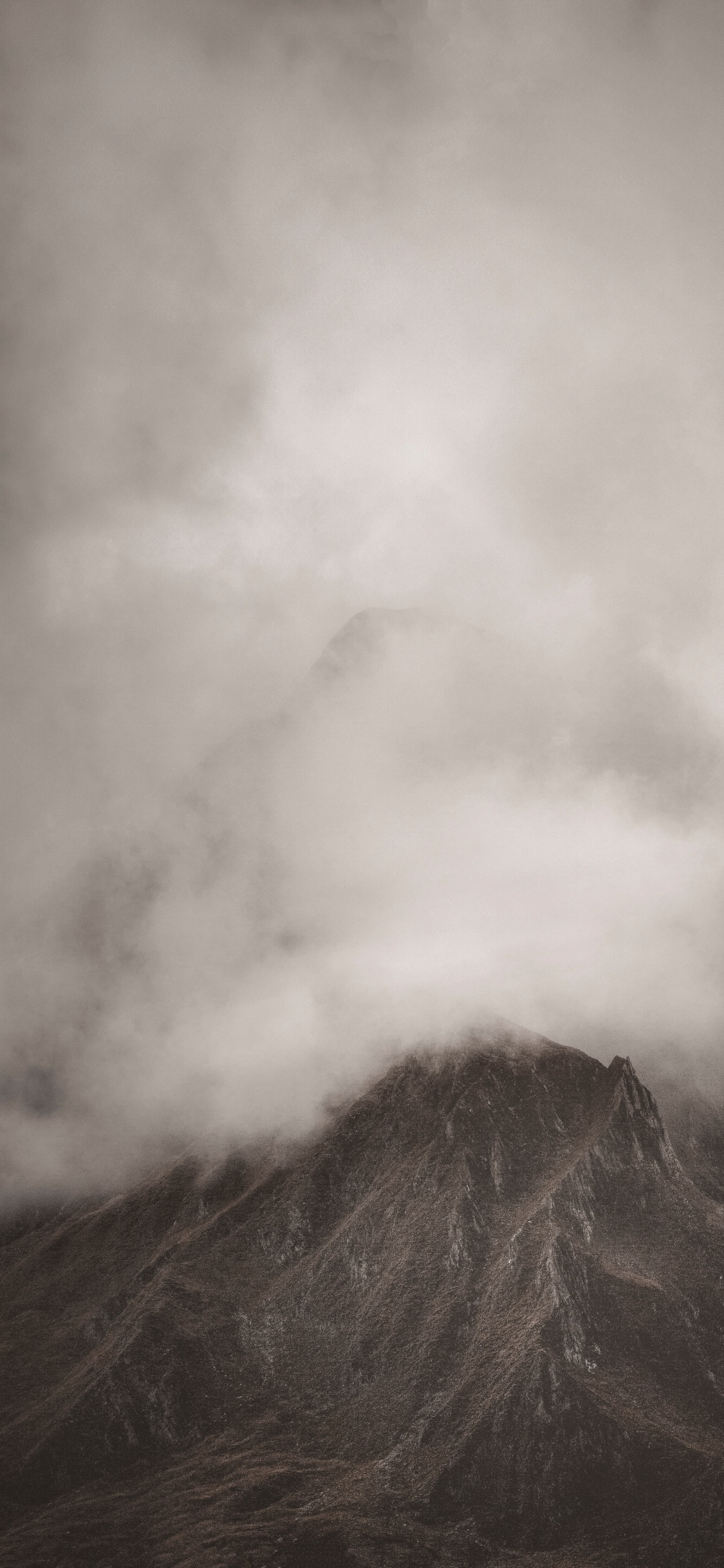 Bergkette, Cloud, Atmosphäre, Hill, Hochland. Wallpaper in 1125x2436 Resolution