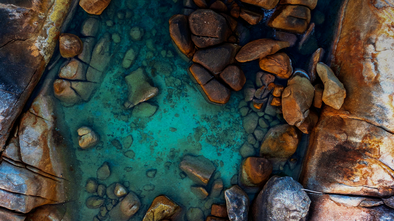 Water, Wood, Body of Water, Bedrock, Watercourse. Wallpaper in 1280x720 Resolution