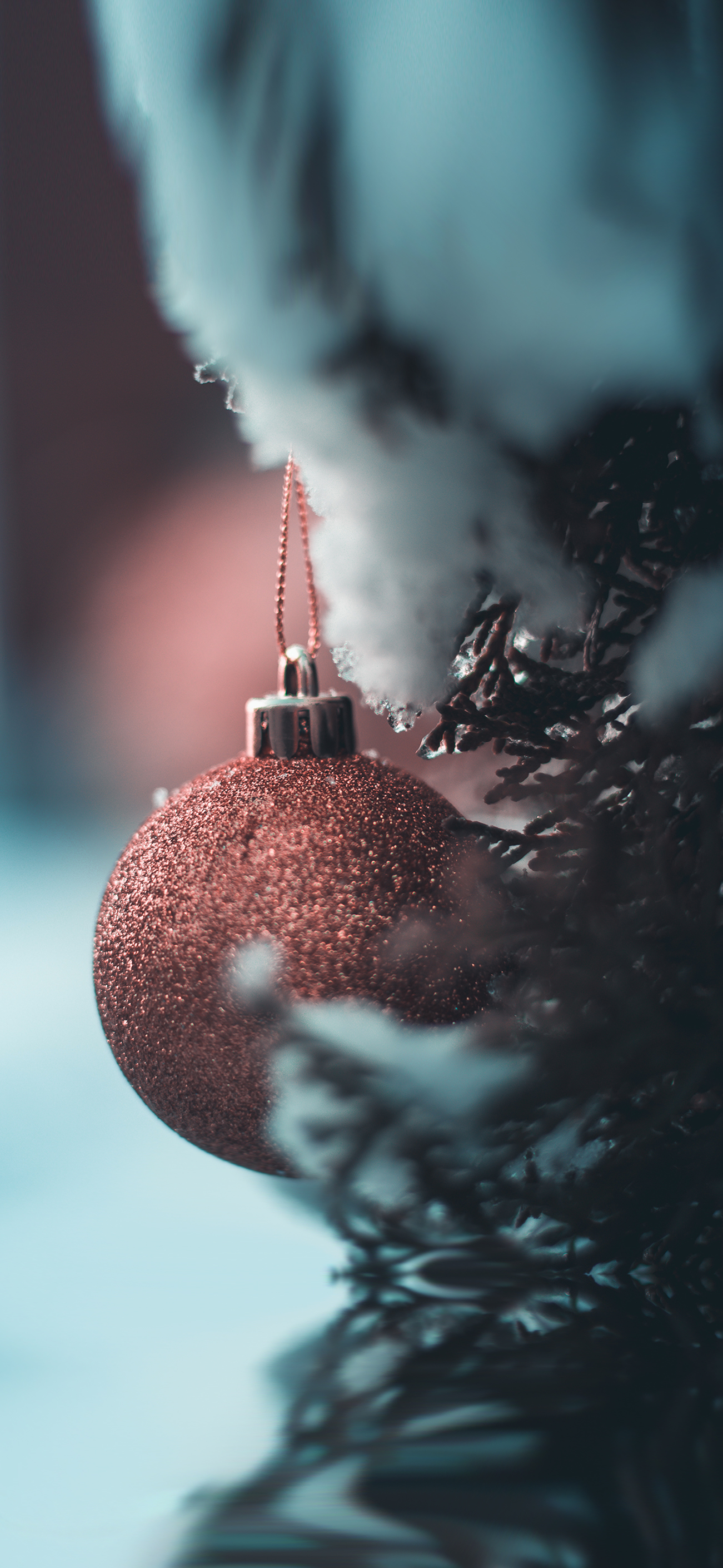 Làm mới không khí Giáng Sinh bằng những Christmas Decoration Wallpapers độc đáo và tươi sáng. Những hình ảnh những chiếc gậy kèn, những bông tuyết sáng lấp lánh hay những đường viền trang trí Noel đẹp mắt sẽ đem lại cho bạn không khí Giáng sinh tràn đầy vui tươi và ấm áp.