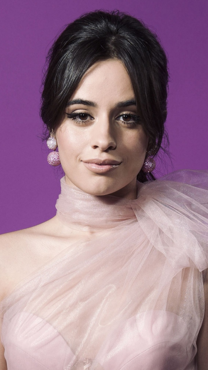 Camila Cabello, Haar, Gesicht, Purpur, Veilchen. Wallpaper in 720x1280 Resolution