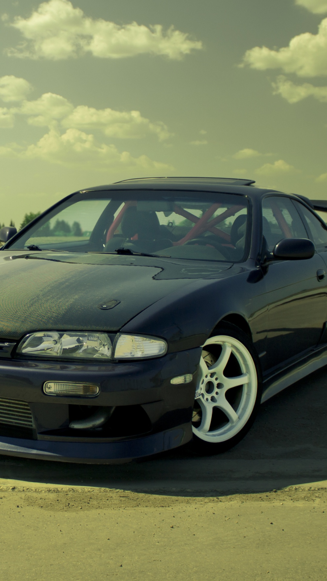 Schwarzes Mercedes Benz Coupé Tagsüber Unterwegs. Wallpaper in 1080x1920 Resolution