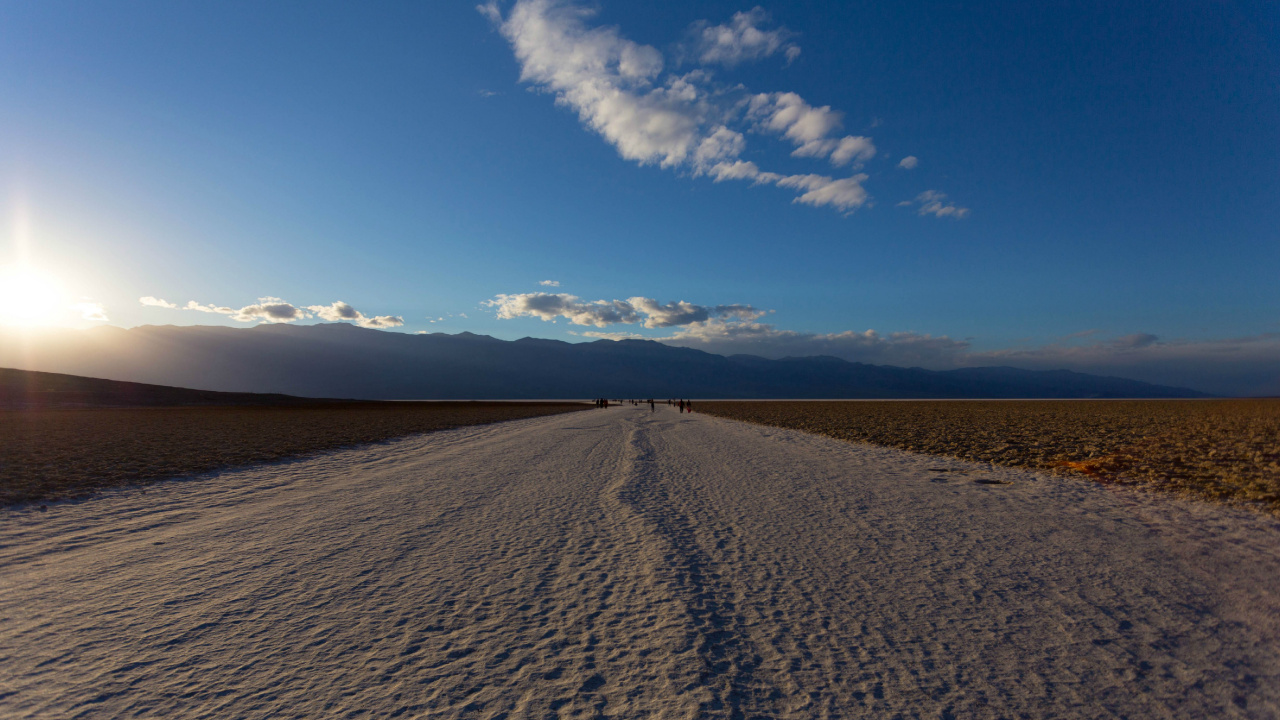 Brown Sand Under Blue Sky During Daytime. Wallpaper in 1280x720 Resolution